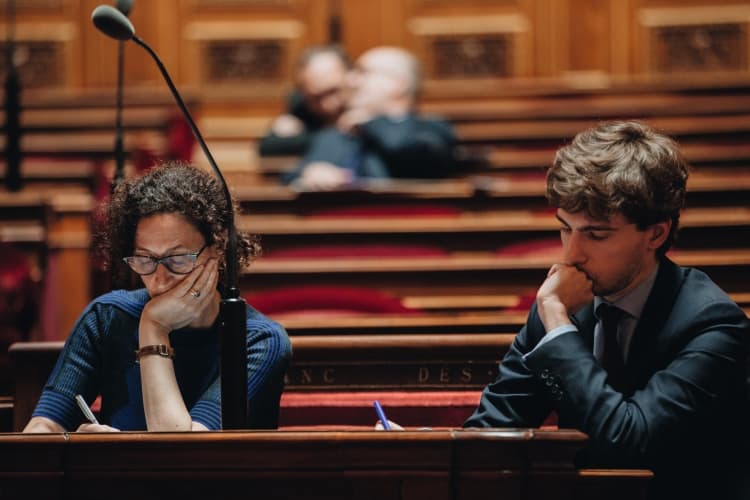 Emmanuelle Wargon sur les bancs du sénat