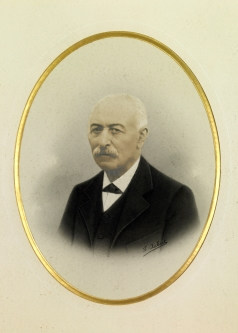 Portrait de Jules Bel fondateur des fromageries bel