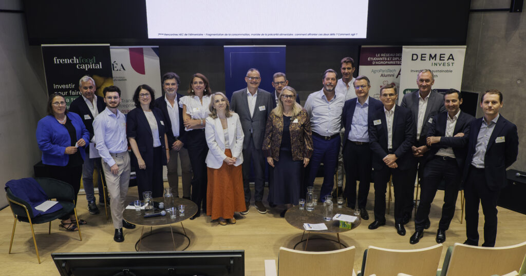 Les débats ont été conduits par les membres du Club HEC Agroalimentaire – Delphine Nicolas-Tucou, Frédéric Milgrom, Claire Bueno Ragache, Philippe Girard, Hubert Lange, Simon Bonaventura et Armand Chevallier – et ont réuni, entre autres, les dirigeants de Groupe Bel, POMONA, Coopérative U, Cofigeo et de l’Institut Montaigne.